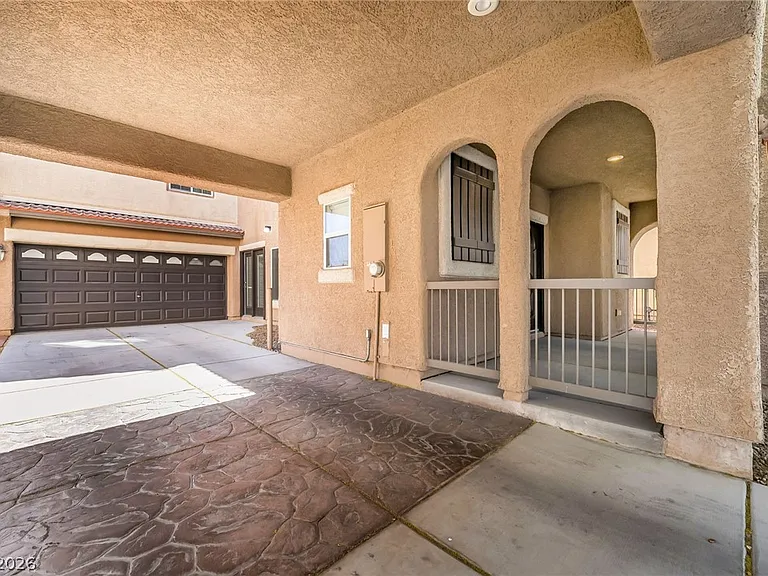 9372 Glendora Valley St — Photo 2
