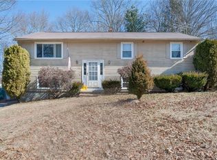 121 Cross Bow Ln, West Warwick, RI 02893