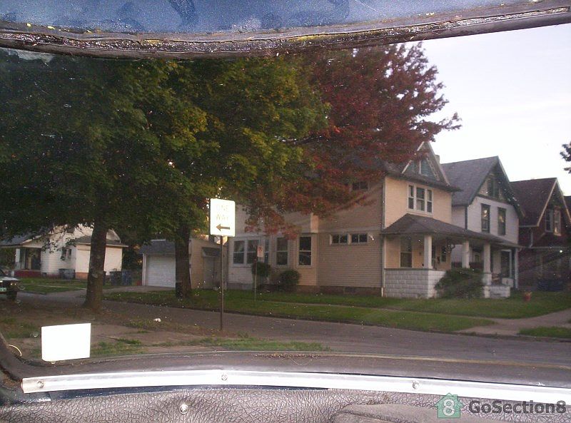2nd image of 3368 Glenwood Ave
