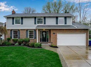34 Bragg Ct, Williamsville, NY 14221