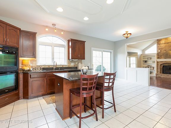 4th image of 2068 Brookwood Dr