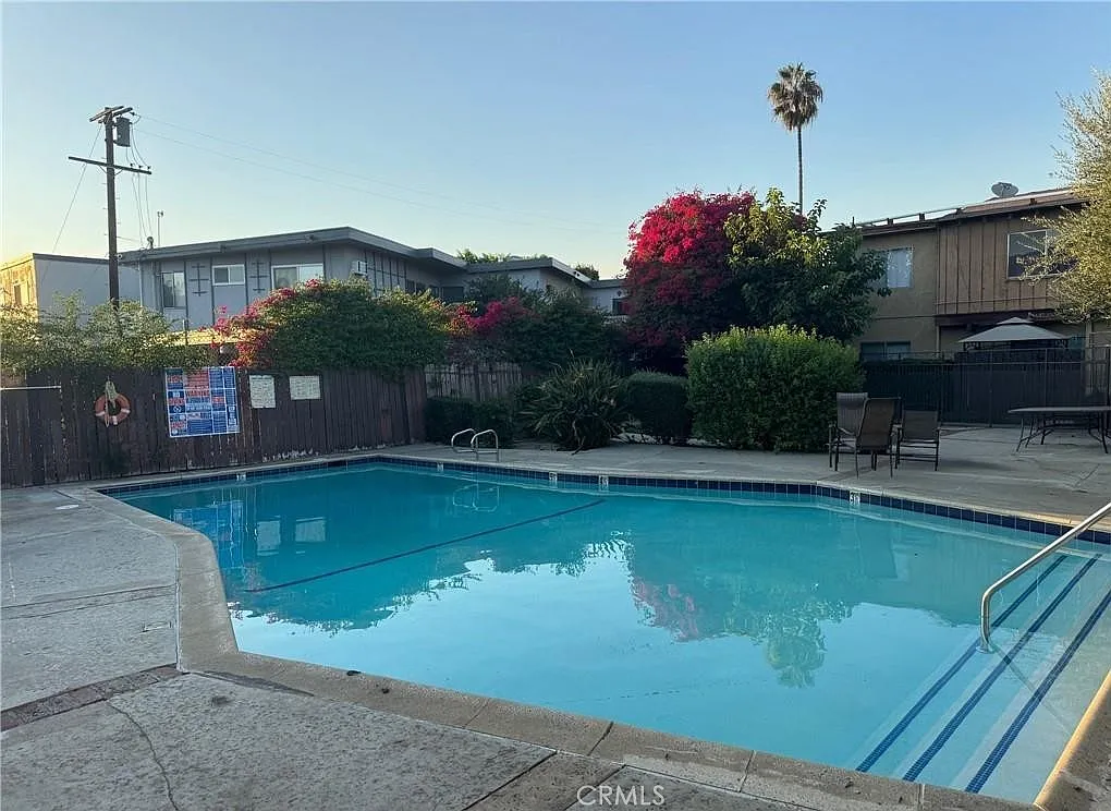 2 bed, 1.5 bath, 994 sqft, $2,950 — Photo 4