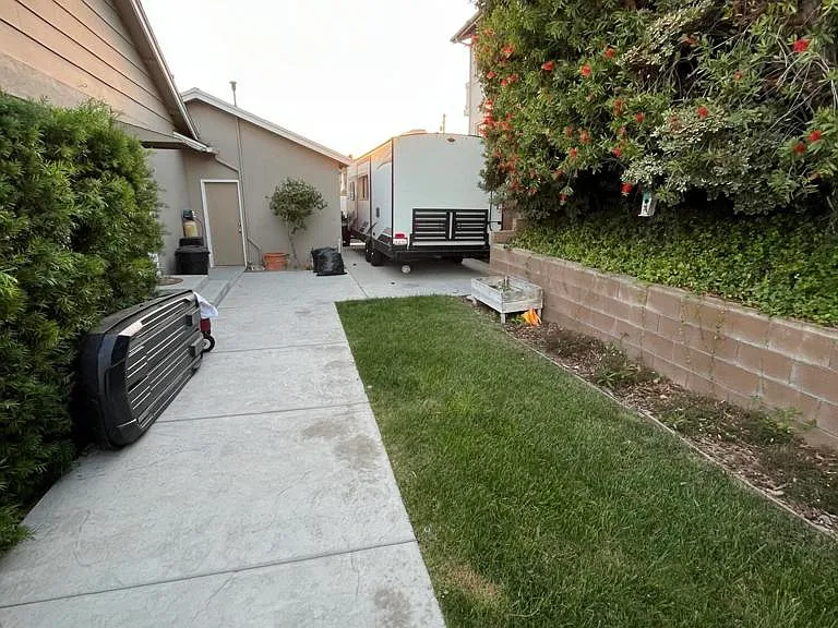 112 Maria Ln — Photo 18