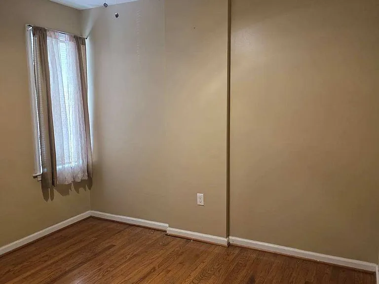 428 S Jackson St — Photo 15