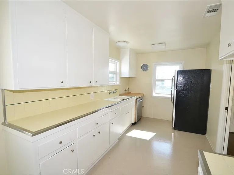 21510 Ellinwood Dr — Photo 8