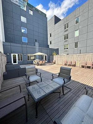 Sold by R New York | media 11