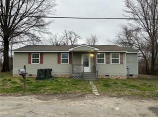 416 Pleasant St, Suffolk, VA 23434