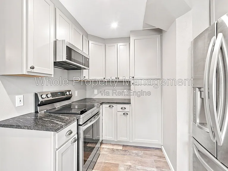 1770 W Beekman Pl — Photo 7