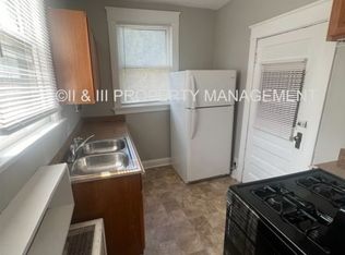 217 W 37th St APT 1W, Kansas City, MO 64111