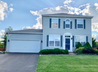 1808 Bluestem Cir, Aurora, IL 60504