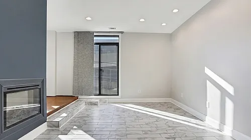 1421 Peachtree St NE Photo 1