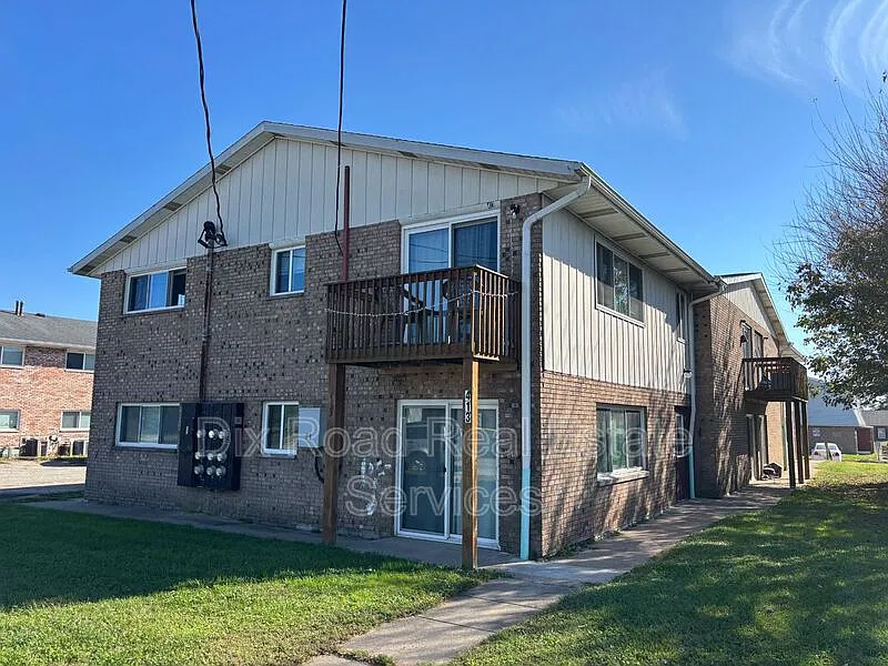 2 bed, 1.0 bath, 683 sqft, $750 — Photo 4