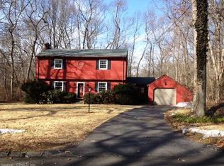 10 Black Oak Dr, East Lyme, CT 06333