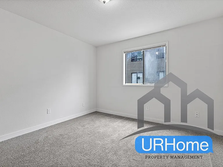 400 SE 169th Ave — Photo 31