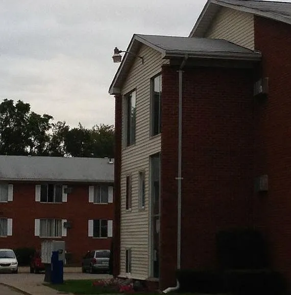 Pine Ridge Apartments — Photo 19