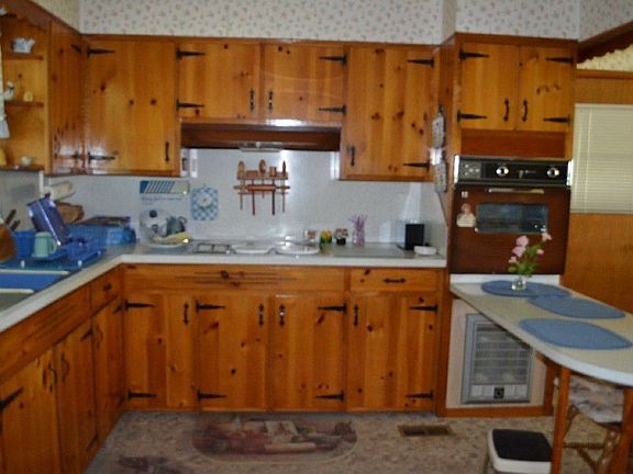 3rd image of 132 Rolling Acres Dr