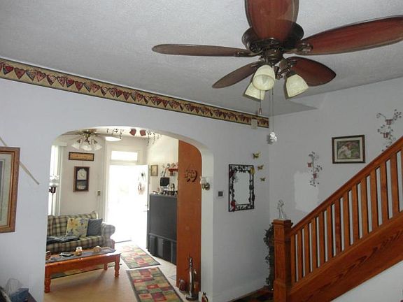 3rd image of 319 Guilford St