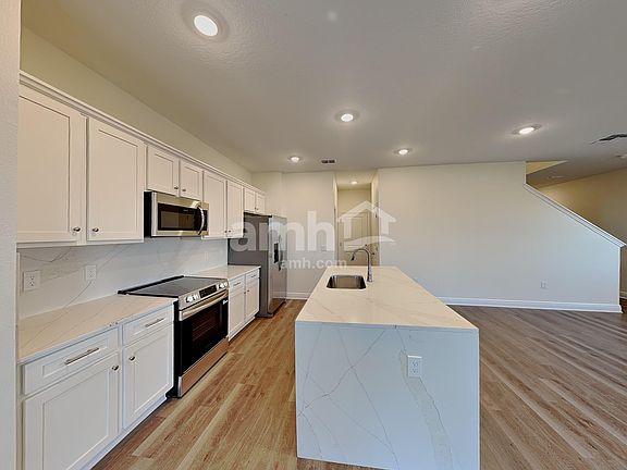 3rd image of 5926 Pinewood Estates Dr