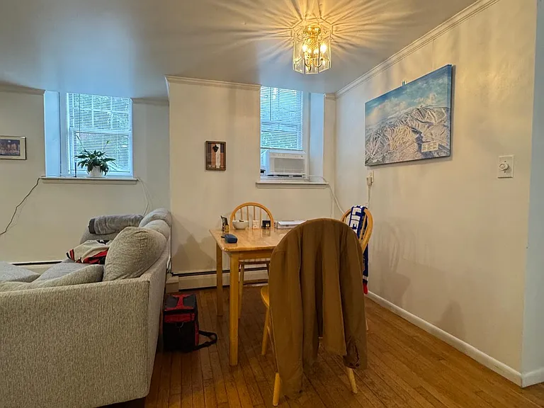 92 Strathmore Rd #1B — Photo 4