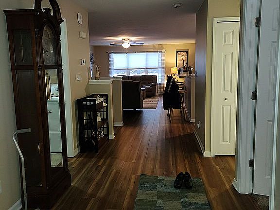 4th image of 11704 Maryland St