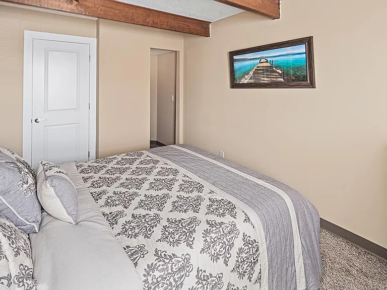 Fairway Meadows Townhomes — Photo 32