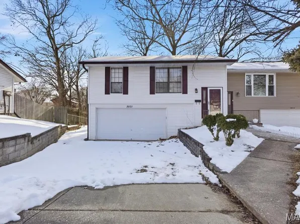 3031 Bluffwood Dr, Saint Charles, MO 63301