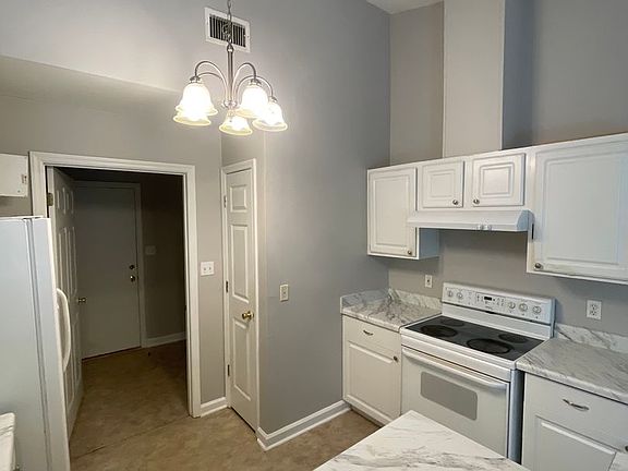 3rd image of 4954 Leah Ln