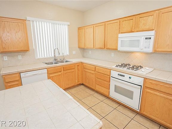 5th image of 4932 Tindari St