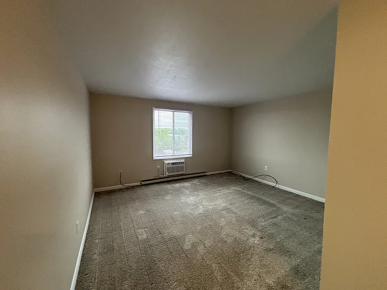 Hummingbird Pointe & The Gardens — Photo 23