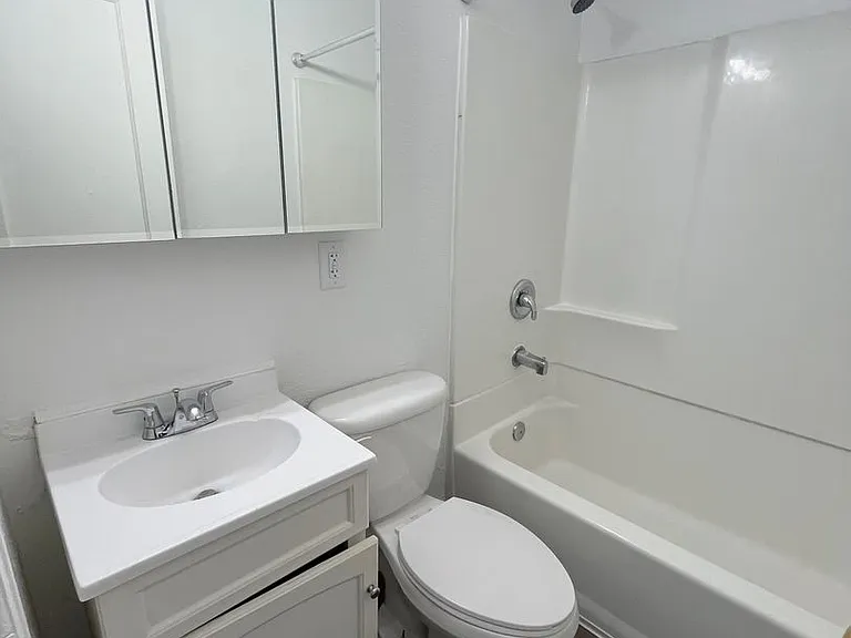 313 N Minnesota Ave — Photo 9