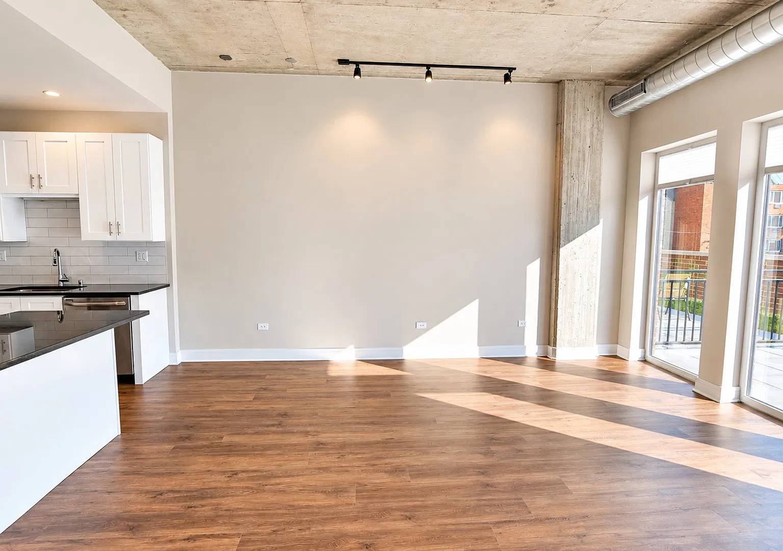 1 bed, 1.0 bath, 773 sqft, $2,875 — Photo 2