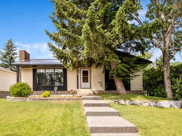313 E 4th St SW, Diamond Valley, AB T0L 0H0