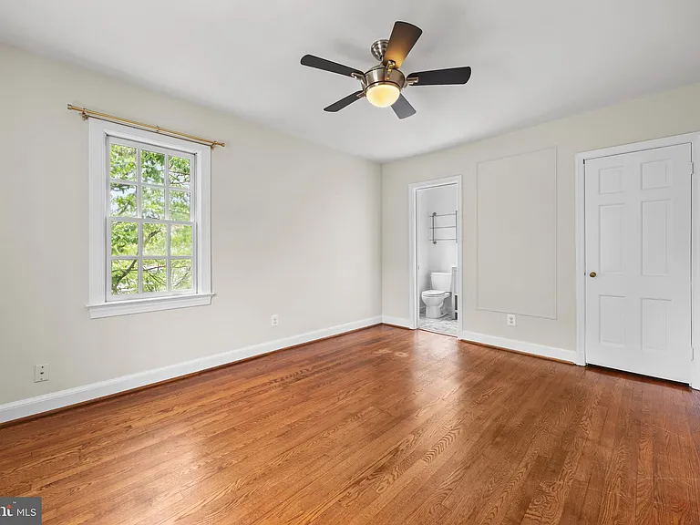 827 S Royal St — Photo 15