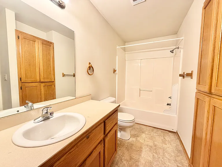385 S Teehee Dr #8 — Photo 3