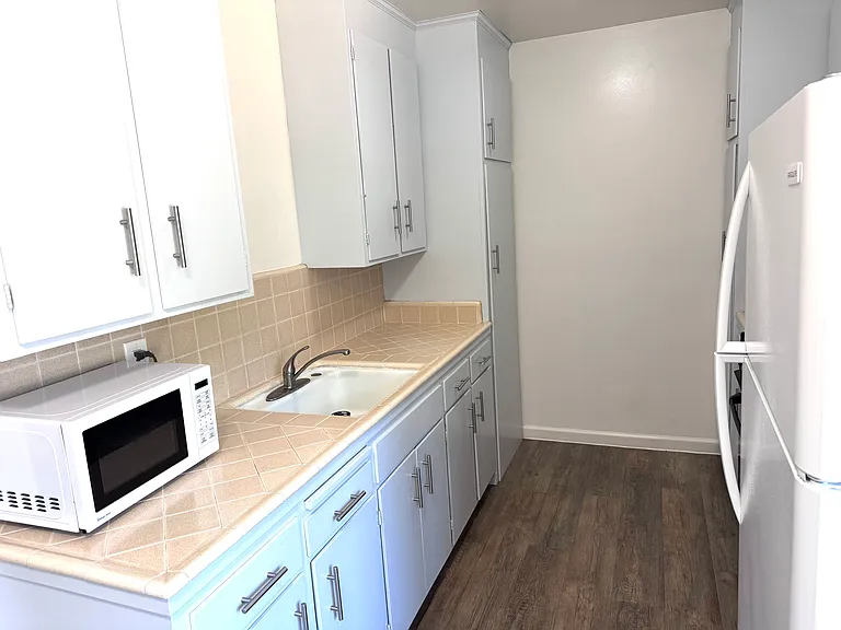 715 Monroe St #1 — Photo 3