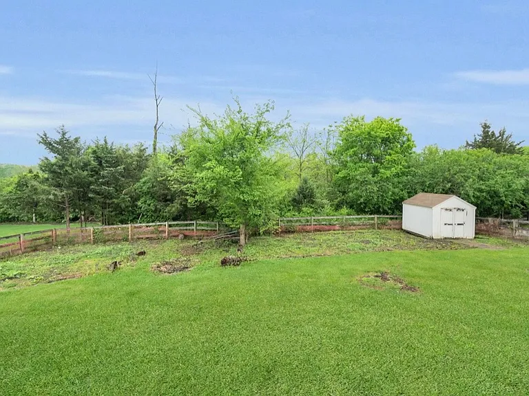 4335 Shandon Dr — Photo 43