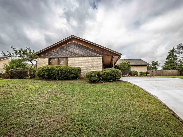 6104 NW Williams Ave, Lawton, OK 73505