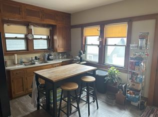 2571-2573 S Howell Ave, Milwaukee, WI 53207