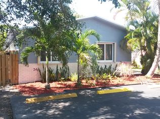 233 SW 4th St, Dania, FL 33004