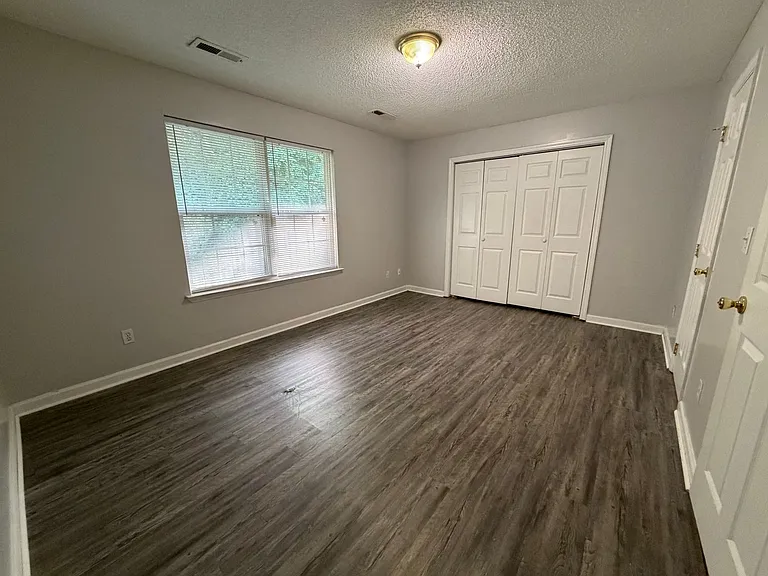 3332 Pinewood Ave — Photo 14