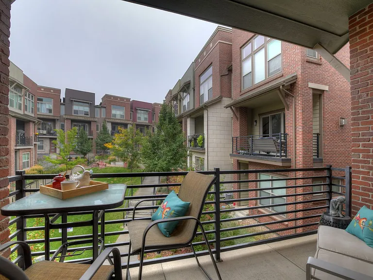 2323 Buttercup Ct — Photo 30