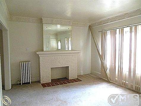 Upper Unit-Living Room.jpg