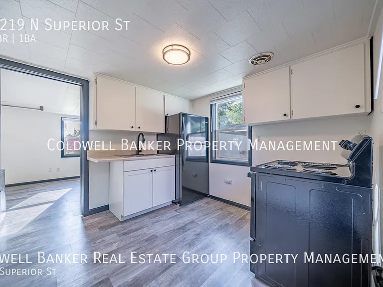 2219 N Superior St — Photo 4