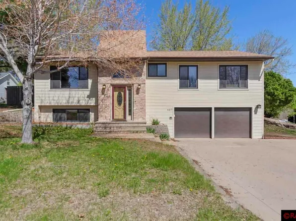 437 Nichols Ct, Saint Peter, MN 56082