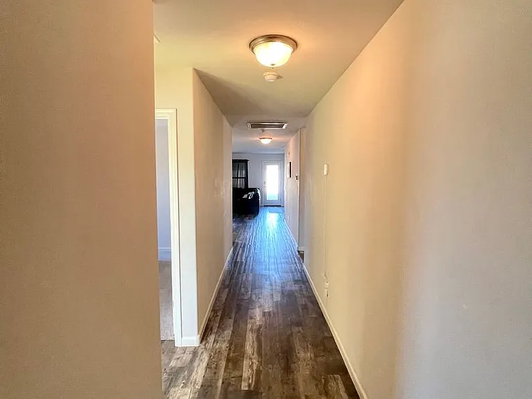 564 Holly St — Photo 3