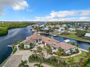 14201 Bay Dr, Fort Myers, FL 33919