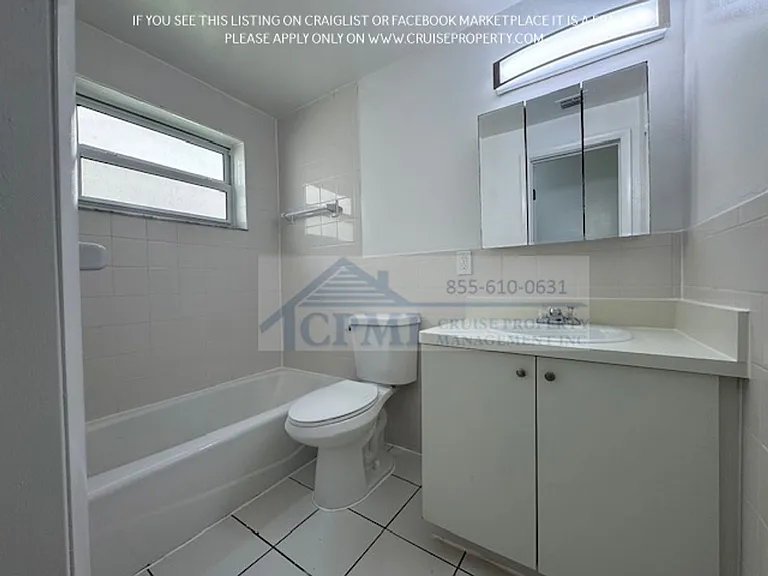 301 S Crescent Dr Hollywood, FL 33021 — Photo 17
