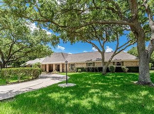 2402 Perthuis Dr, La Marque, TX 77568