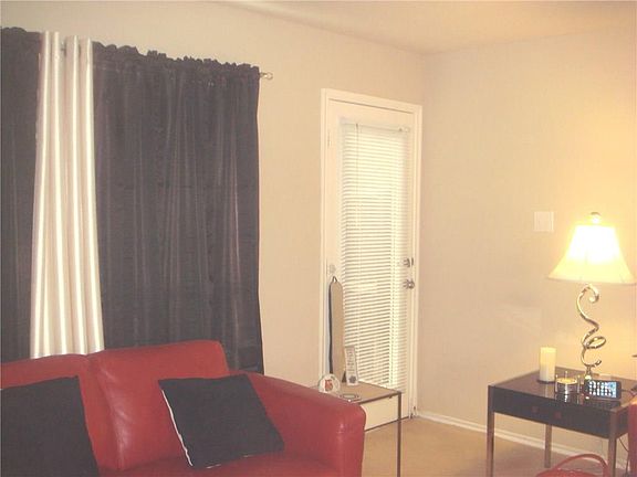 2nd image of 837 Horseshoe Ct