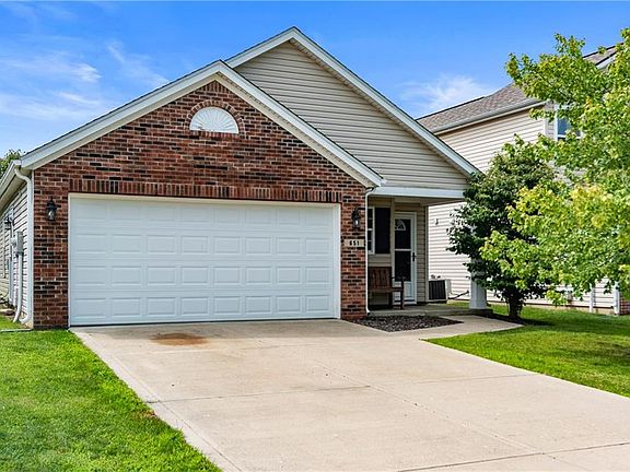 3rd image of 651 Vernon Pl